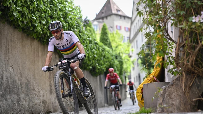 Mitten durch die Churer Altstadt: Nino Schurter will am Wochenende bei seinem Heimrennen den Sieg holen.