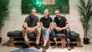 «Wir wollen etwas ausprobieren»: Raffael Müller (links), Adriana Paravicini und Simon Müller wollen dem Erlenhof neues Leben einhauchen – mit Techno und elektronischer Musik.