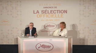 Präsidentin Iris Knobloch (r) und Festivalleiter Thierry Fremaux haben am Donnerstag das Line-Up für die 77. Ausgabe der Filmfestspiele von Cannes bekannt gegeben. Im Wettbewerb laufen neue Filme von Francis Ford Coppola bis Kirill Serebrennikow.