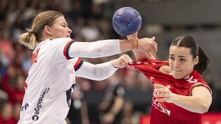 Die Schweizer Handballerinnen (Norma Goldmann) treffen bei der Heim-EM in Basel unter anderem auf den WM-Dritten Dänemark