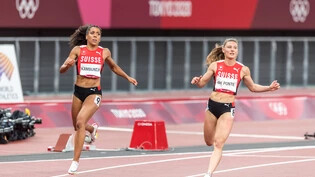 Ajla Del Ponte (rechts) und Mujinga Kambundj (links) beim 100-m-Final der Olympischen Spiele.