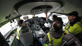 Betreiber von Maschinen des Typs 787 Dreamliner sollten Schalter an den Pilotensitzen unter die Lupe nehmen. (Archivbild)