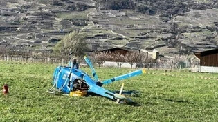 Der Helikopter stürzte während eines Schul-Fluges auf dem Übungsgelände ab.